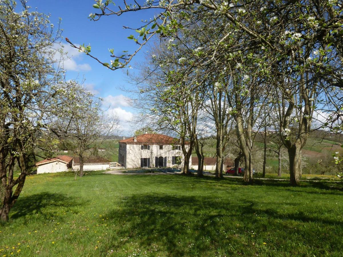 Bed and Breakfast Domaine De Calbiac Dolmayrac Exterior foto